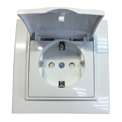 Розетка вн. устан. 1-а з/к з кришкою з зах. шторк. біла IP20 TNSy Malta, TNSy5000962